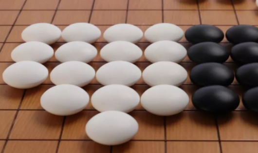 小孩学围棋有什么好处和坏处,围棋对孩子有什么好处和坏处图1