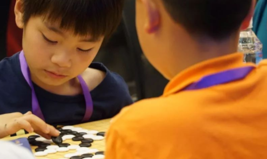 小孩学围棋有什么好处和坏处,围棋对孩子有什么好处和坏处图2