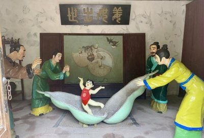 ​孟姜女姓孟还是姓姜，孟姜女原不姓孟吗？