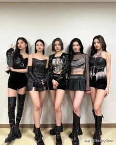 ​起底韩女团ITZY！出道26天《人气歌谣》三冠王，打破2NE1记录